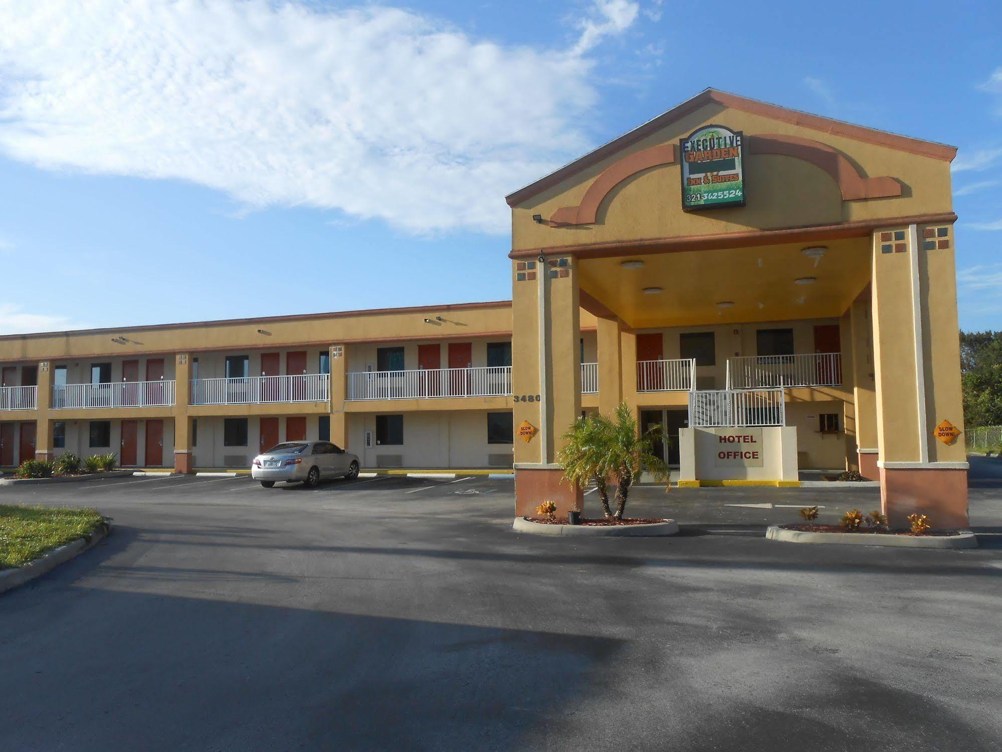 Executive Garden Titusville Hotel Buitenkant foto