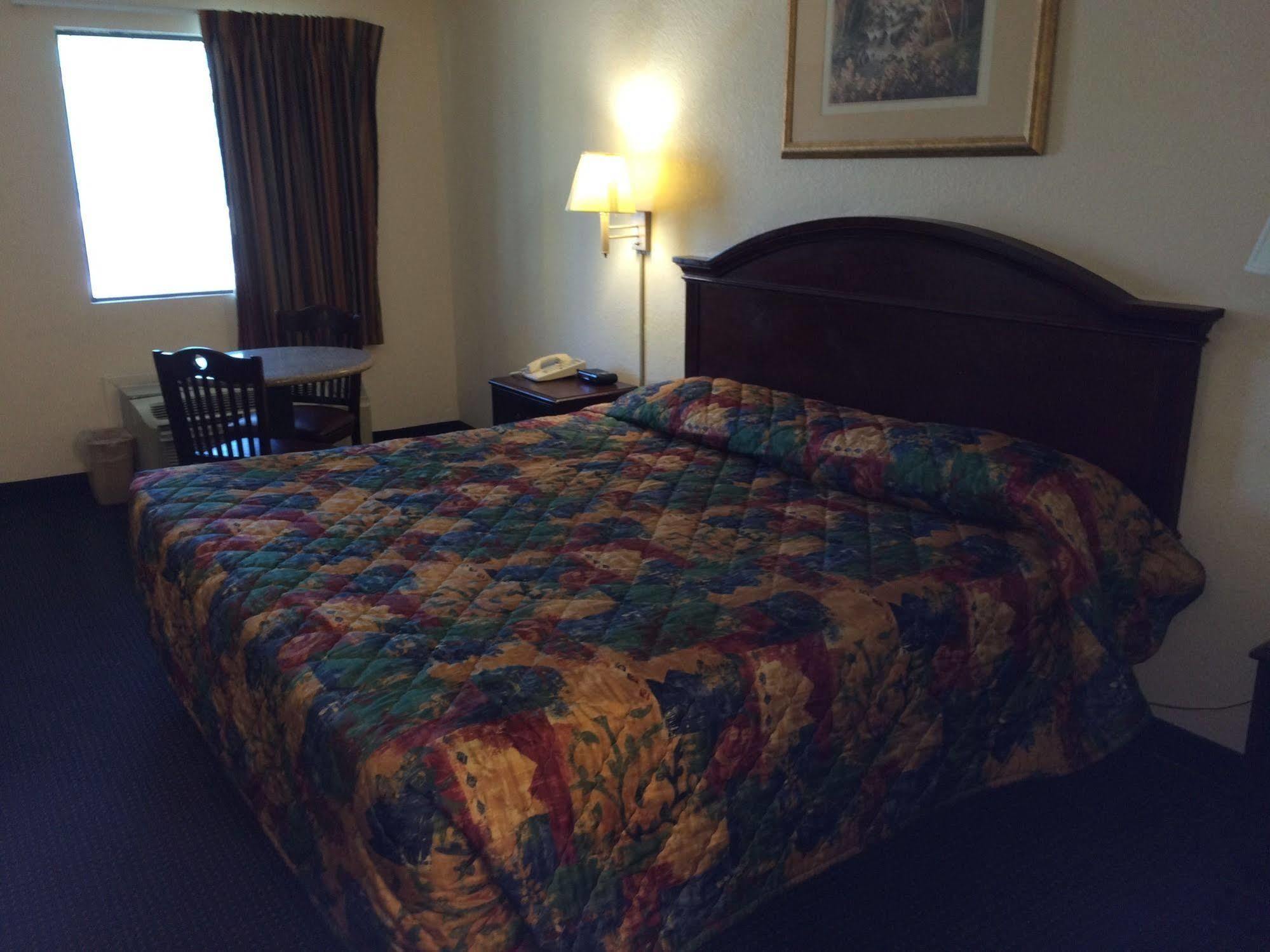 Executive Garden Titusville Hotel Buitenkant foto